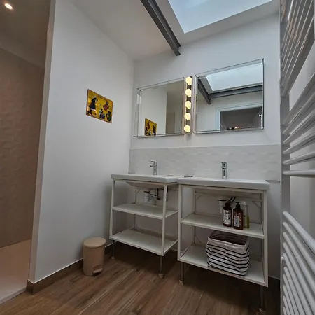 Deux Maisons Reunis Par Le Jardin Et Sa De Plage, A 8min A Pieds Des Plages Et De L'ocean * Batz-sur-Mer